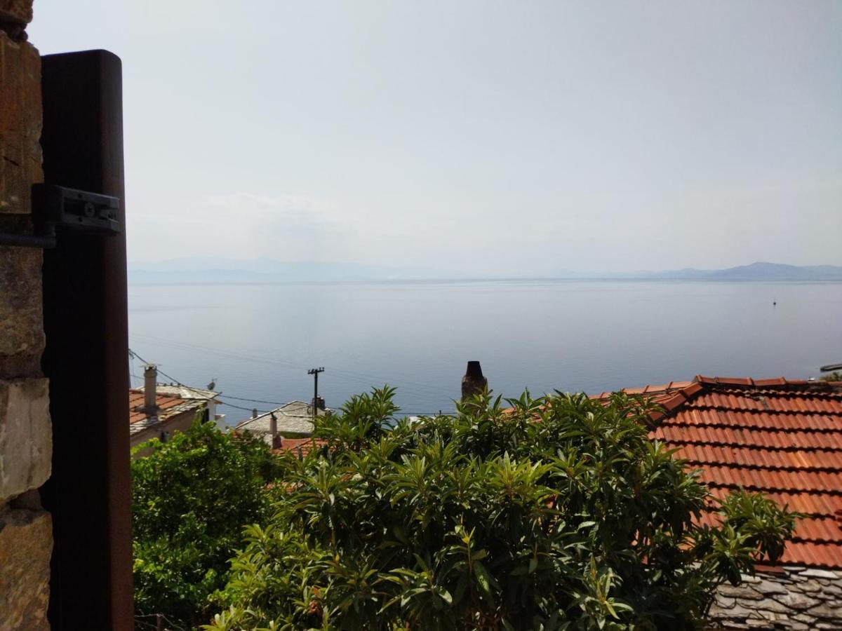 Villa ¨Με Θέα Το Ηλιοβασίλεμα¨ Áfissos Exterior foto