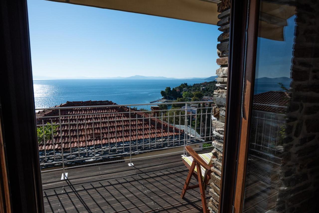 Villa ¨Με Θέα Το Ηλιοβασίλεμα¨ Áfissos Exterior foto